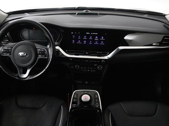 KIA e-Niro ExecutiveLine 64 kWh | Lane Assist | Navigatie | Stoelverwarming/-verkoeling | Achteruitrijcamera | Nederlands Auto | NAP |