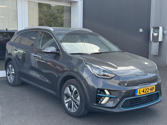 KIA e-Niro ExecutiveLine 64 kWh 3 FASE | Trekhaak | Climate controle | Cruise controle Adaptieve | Stoelverwarming - ventilatie | Stuurverwarming
