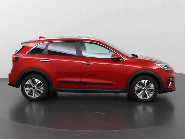 KIA e-Niro ExecutiveLine 64 kWh | Lederen Bekleding | JBL Audio | Dodehoekdetectie | Stoel/Stuurwielverwarming | Stoelventilatie | Elektrisch bedienbare bestuurdersstoel met geheugenfunctie