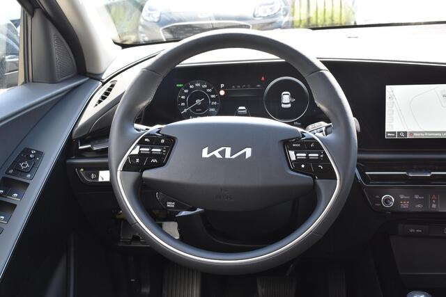 KIA e-Niro EV DynamicPlusLine 64.8 kWh Lease vanaf ¤639,01 p/m! | Schuif/kantel dak | Head-up display | Camera | Stoel verwarming