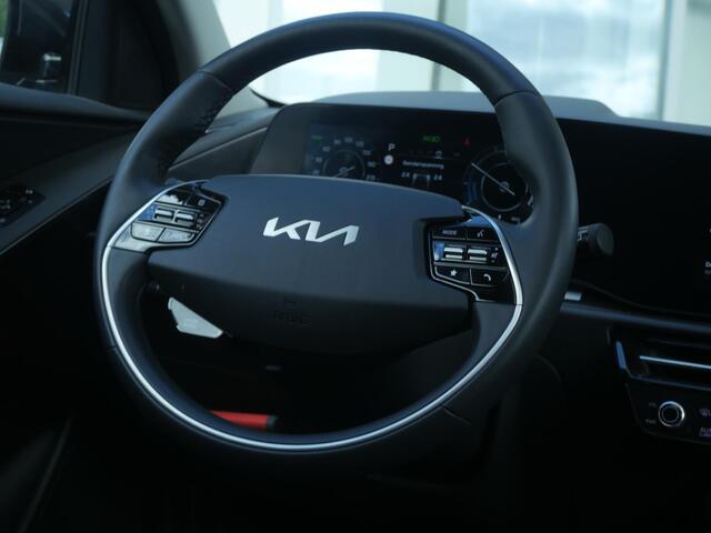 KIA e-Niro EV DynamicPlusLine 64.8 kWh | Camera | Cruise | Carplay | Navi | Stoel-stuurverwarming| Schuif-kanteldak |