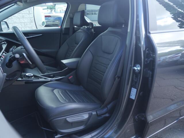 KIA e-Niro EV DynamicPlusLine 64.8 kWh | Camera | Cruise | Carplay | Navi | Stoel-stuurverwarming| Schuif-kanteldak |