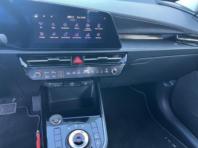 KIA e-Niro EV DynamicLine 64.8 kWh Automaat | Navi | Camera | Cruise | LMV | H-Leder |