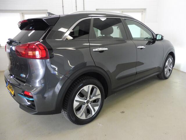 KIA e-Niro Dynamic Line 64 kWh 3 FASE Warmtepomp | Camera | Stof/leer | Apple carplay | 1e eig | NL auto