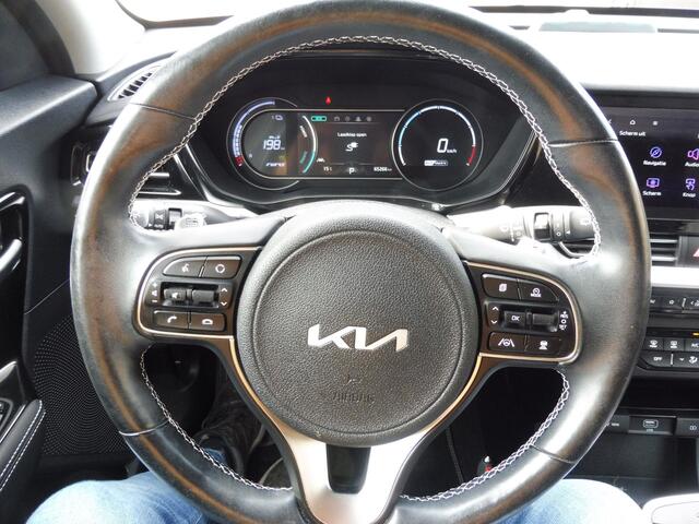 KIA e-Niro Dynamic Line 64 kWh 3 FASE Warmtepomp | Camera | Stof/leer | Apple carplay | 1e eig | NL auto