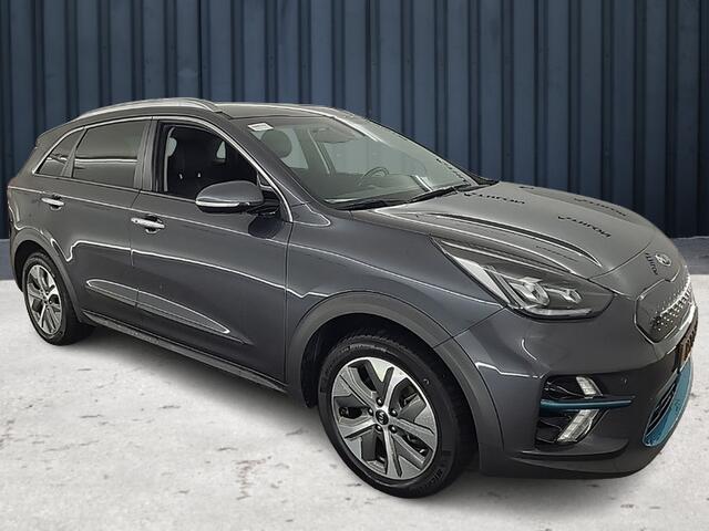 KIA e-Niro ExecutiveLine 64 kWh (204 PK) 1e-Eig. & Dealer-Onderh. BOVAG-Garantie. NL-Auto. Leer, Trekhaak, Warmtepomp, Navigatie/Apple-Carplay/Android-Auto, Adaptieve-Cruisecontrol, Keyless-Entry/Start, Parkeersensoren-V+A, Achterui Premium-Audio, Gevent-Voorstoelen