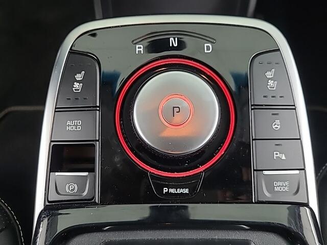 KIA e-Niro ExecutiveLine 64 kWh (204 PK) 1e-Eig. & Dealer-Onderh. BOVAG-Garantie. NL-Auto. Leer, Trekhaak, Warmtepomp, Navigatie/Apple-Carplay/Android-Auto, Adaptieve-Cruisecontrol, Keyless-Entry/Start, Parkeersensoren-V+A, Achterui Premium-Audio, Gevent-Voorstoelen