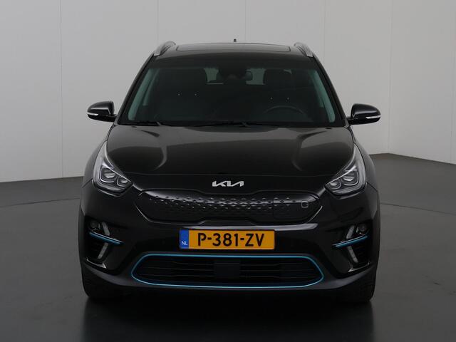 KIA e-Niro DynamicPlusLine 64 kWh | SOH 99% | Panoramadak | Stoel/Stuurwielverwarming | Adaptieve Cruise Control | Keyless Go | LED Koplampen |