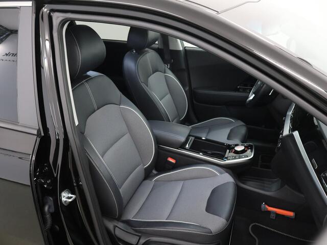KIA e-Niro DynamicPlusLine 64 kWh | SOH 99% | Panoramadak | Stoel/Stuurwielverwarming | Adaptieve Cruise Control | Keyless Go | LED Koplampen |