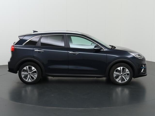 KIA e-Niro ExecutiveLine 64 kWh | Panoramadak | Lederen Bekleding | JBL Audio | Dodehoekdetectie | Stoel/Stuurwielverwarming | Elektrisch bedienbare bestuurdersstoel |