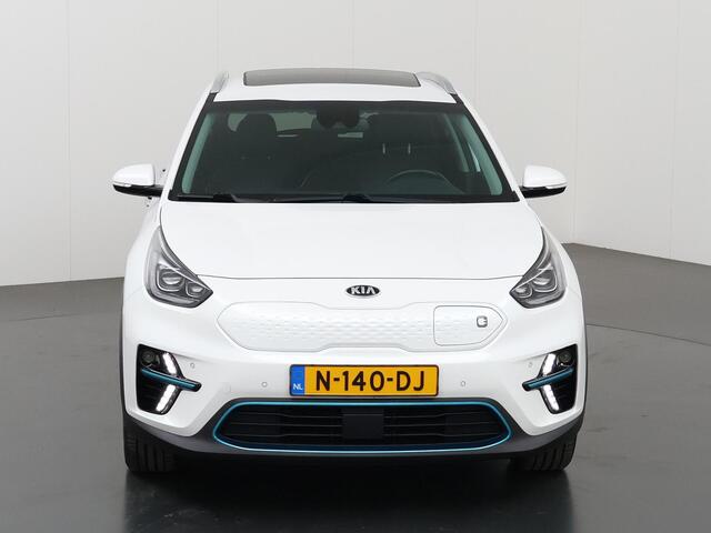KIA e-Niro DynamicPlusLine 64 kWh | Panoramadak | Stoel/Stuurwielverwarming | Adaptieve Cruise Control | Keyless Go | LED Koplampen |