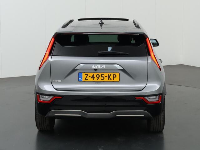 KIA e-Niro EV DynamicPlusLine 64.8 kWh | Panoramadak | Stoel/Stuurwielverwarming | Head-Up Display | Dodehoek detectie |