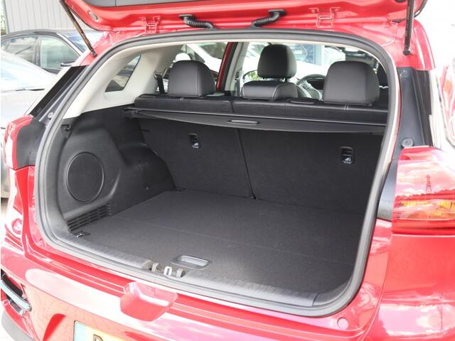 KIA e-Niro ExecutiveLine 64 kWh I 3-Fase I Schuifdak I Leder I JBL