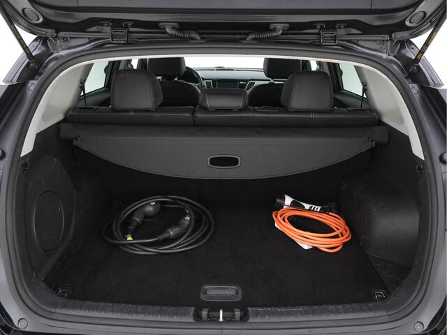 KIA e-Niro ExecutiveLine 64 kWh (INCL-BTW) Aut. *FULL-LEATHER | JBL-AUDIO | FULL-LED | NAVI-FULLMAP | DAB | ADAPTIVE-CRUISE | CAMERA | MEMORY-PACK | LANE-ASSIST | KEYLESS | DIGI-COCKPIT | TOWBAR | CCS-FASTLOADER | 17"ALU*