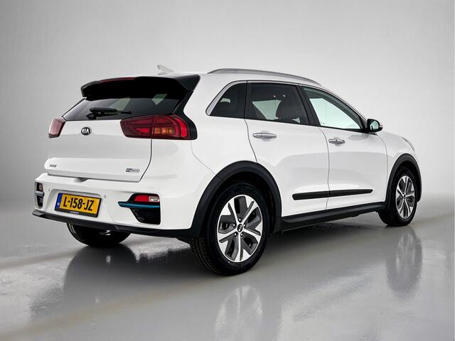 KIA e-Niro ExecutiveLine 64 kWh | Schuif-/kanteldak | 3-Fase | JBL | Stoelkoeling | Dodehoekdetector |