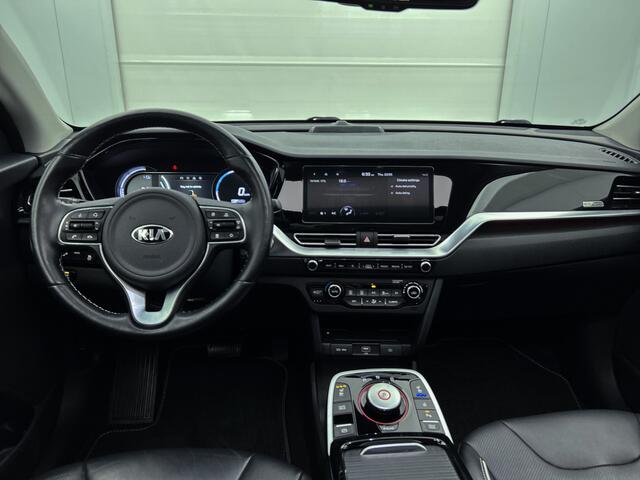 KIA e-Niro ExecutiveLine 64 kWh | Schuif-/kanteldak | 3-Fase | JBL | Stoelkoeling | Dodehoekdetector |
