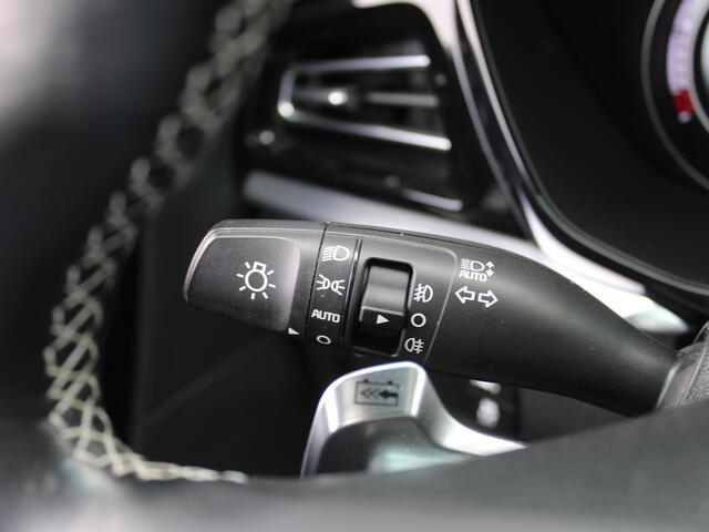 KIA e-Niro DynamicPlusLine 64 kWh | Schuif-/kanteldak | Stuur-/stoelverwarming | Camera | Cruise adapt. | Clima | 17"LM | LED |