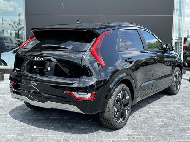 KIA e-Niro EV Plus 64.8 kWh Lease vanaf ¤599,- p/m! | VOORRAAD ACTIE! | Head-up display | Schuif/kantel dak | Stoelverwarming