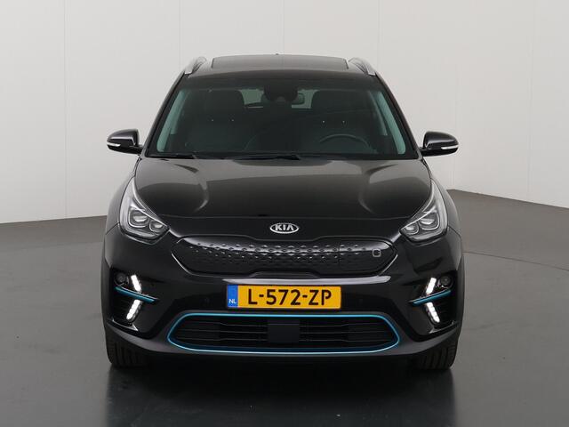KIA e-Niro ExecutiveLine 64 kWh | Navigatie | Parkeercamera | Stoelverwarming/verkoeling | Keyless Go |