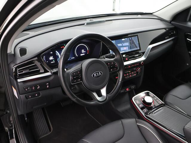KIA e-Niro ExecutiveLine 64 kWh | Navigatie | Parkeercamera | Stoelverwarming/verkoeling | Keyless Go |