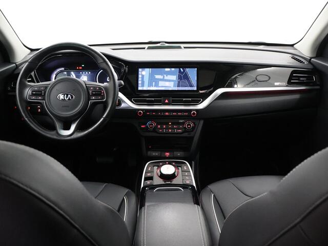 KIA e-Niro ExecutiveLine 64 kWh | Navigatie | Parkeercamera | Stoelverwarming/verkoeling | Keyless Go |