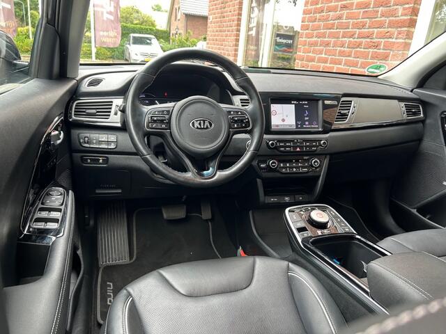 KIA e-Niro ExecutiveLine 64 kWh RIJKLAAR / STOELVERW. + VERKOEL. / CAMERA /