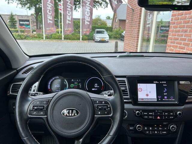 KIA e-Niro ExecutiveLine 64 kWh RIJKLAAR / STOELVERW. + VERKOEL. / CAMERA /