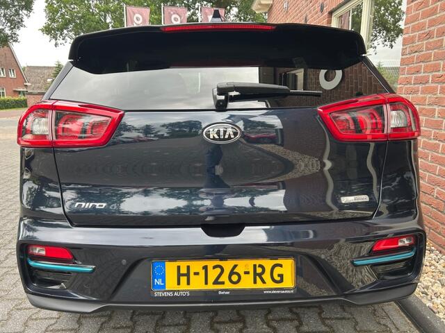 KIA e-Niro ExecutiveLine 64 kWh RIJKLAAR / STOELVERW. + VERKOEL. / CAMERA /