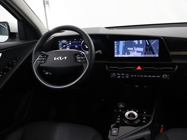 KIA e-Niro EV Edition Advanced 64.8 kWh | Navigatie | Parkeercamera | Lederen Bekleding | Stoel/Stuurwielverwarming | Elektrisch Verstelbare Bestuurdersstoel | Keyless Go |