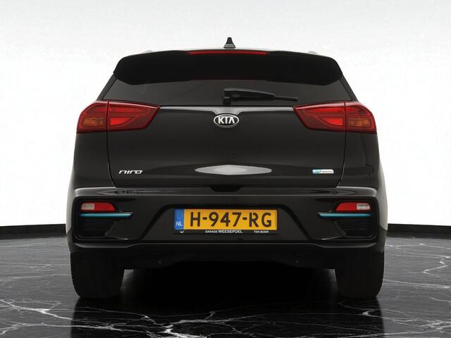 KIA e-Niro 64kWh ExecutiveLine 3 Fase - Lederen bekleding - Stoel- en stuurverwarming - Navigatie - Camera - JBL - Fabrieksgarantie tot 04-2027