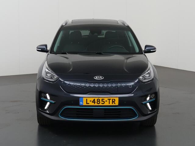 KIA e-Niro ExecutiveLine 64 kWh | Panoramadak | Lederen Bekleding | JBL Audio | Dodehoekdetectie | Stoel/Stuurwielverwarming | Stoelventilatie | Elektrisch bedienbare bestuurdersstoel met geheugenfunctie