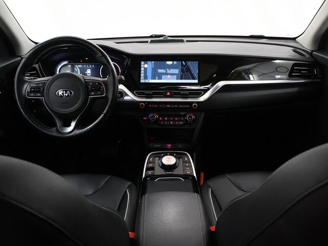KIA e-Niro ExecutiveLine 64 kWh | Panoramadak | Lederen Bekleding | JBL Audio | Dodehoekdetectie | Stoel/Stuurwielverwarming | Stoelventilatie | Elektrisch bedienbare bestuurdersstoel met geheugenfunctie