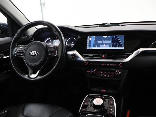 KIA e-Niro ExecutiveLine 64 kWh | Panoramadak | Lederen Bekleding | JBL Audio | Dodehoekdetectie | Stoel/Stuurwielverwarming | Stoelventilatie | Elektrisch bedienbare bestuurdersstoel met geheugenfunctie