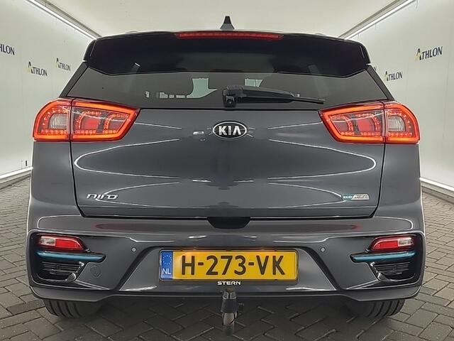 KIA e-Niro ExecutiveLine 64 kWh (204 PK) 1e-Eig. & Dealer-Onderh. BOVAG-Garantie. NL-Auto. Leer, Warmtepomp, Trekhaak, Navigatie/Apple-Carplay/Android-Auto, Adaptive-Cruisecontrol, Keyless-Entry/Start, Parkeersensoren-V+A, Achterui Stuurverwarming, Premium-Audio, DA