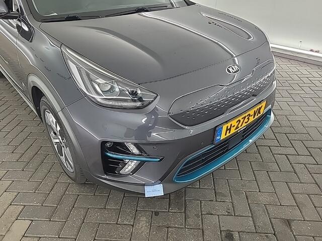KIA e-Niro ExecutiveLine 64 kWh (204 PK) 1e-Eig. & Dealer-Onderh. BOVAG-Garantie. NL-Auto. Leer, Warmtepomp, Trekhaak, Navigatie/Apple-Carplay/Android-Auto, Adaptive-Cruisecontrol, Keyless-Entry/Start, Parkeersensoren-V+A, Achterui Stuurverwarming, Premium-Audio, DA