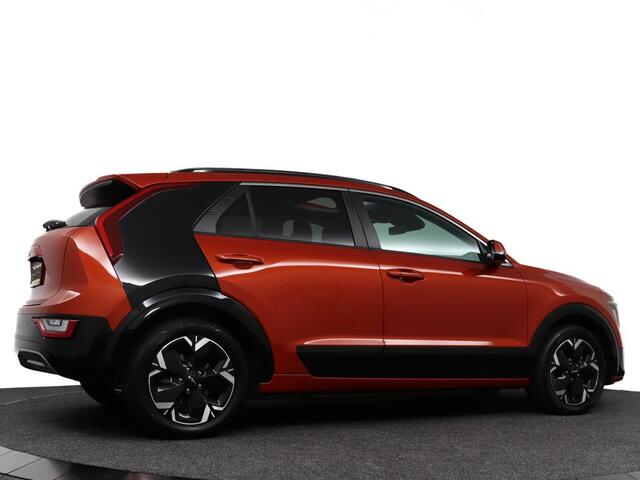 KIA e-Niro EV ExecutiveLine 64.8 kWh - SOH 98,1% - Stoelverwarming-/ventilatie - Memory Seats - Schuif-/kanteldak - Navigatie - Airco - Fabrieksgarantie tot 01-2030