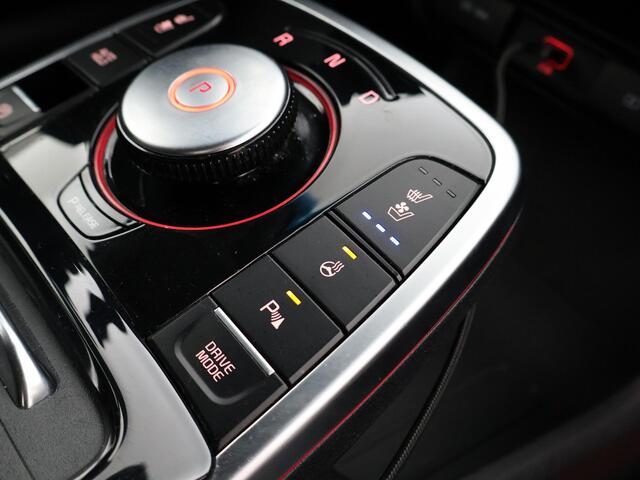 KIA e-Niro EXECUTIVELINE 64 kWh + STOELVENTILATIE | JBL | APPLE CARPLAY | LEDER | STUURVERWARMING