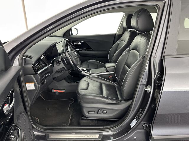 KIA e-Niro ExecutiveLine 64 kWh [ 3-Fase ] (INCL-BTW) Aut. *LUXURY-LEATHER | JBL-AUDIO | FULL-LED | NAVI-FULLMAP | DAB | ADAPT.CRUISE | CAMERA | MEMORY-PACK | LANE-ASSIST | CCS-FASTLOADER | KEYLESS | DIGI-COCKPIT | 17"ALU*