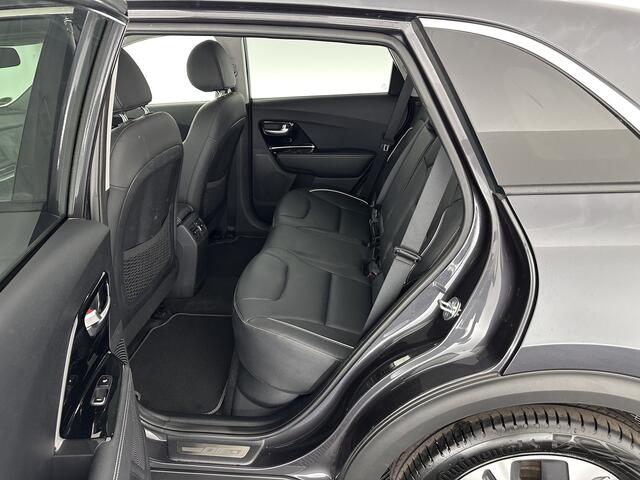 KIA e-Niro ExecutiveLine 64 kWh [ 3-Fase ] (INCL-BTW) Aut. *LUXURY-LEATHER | JBL-AUDIO | FULL-LED | NAVI-FULLMAP | DAB | ADAPT.CRUISE | CAMERA | MEMORY-PACK | LANE-ASSIST | CCS-FASTLOADER | KEYLESS | DIGI-COCKPIT | 17"ALU*