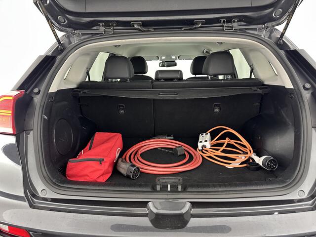 KIA e-Niro ExecutiveLine 64 kWh [ 3-Fase ] (INCL-BTW) Aut. *LUXURY-LEATHER | JBL-AUDIO | FULL-LED | NAVI-FULLMAP | DAB | ADAPT.CRUISE | CAMERA | MEMORY-PACK | LANE-ASSIST | CCS-FASTLOADER | KEYLESS | DIGI-COCKPIT | 17"ALU*