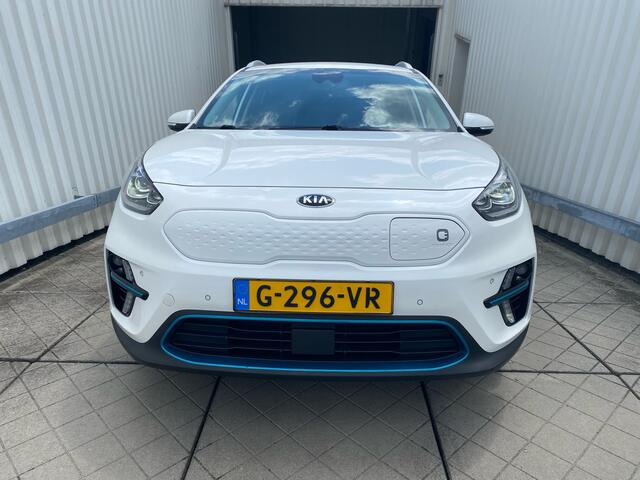 KIA e-Niro ExecutiveLine 64 kWh | Leder | Navigatie | Stoelverwarming | Info Bas: 0492-588982
