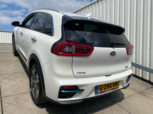 KIA e-Niro ExecutiveLine 64 kWh | Leder | Navigatie | Stoelverwarming | Info Bas: 0492-588982