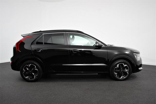 KIA e-Niro EV ExecutiveLine 64.8 kWh | DEMO! | Navigatie | Half Leder | Schuif-kantel dak | Elektrisch bedienbare achterklep | DAB | Led | Camera