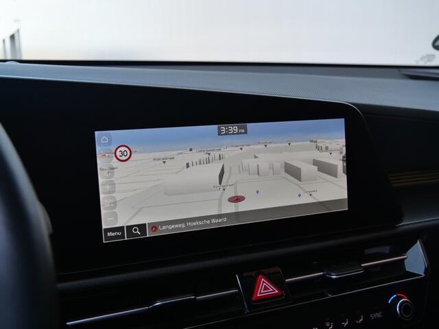 KIA e-Niro EV Dynamic Line 64.8 kWh 204 Pk Navigatie / Stoelverwarming / Apple Carplay / DAB