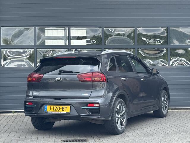 KIA e-Niro EXECUTIVELINE 64 KWH I 99% SOH I 3 FASE I APPLE CARPLAY I ACHTERUITRIJCAMERA