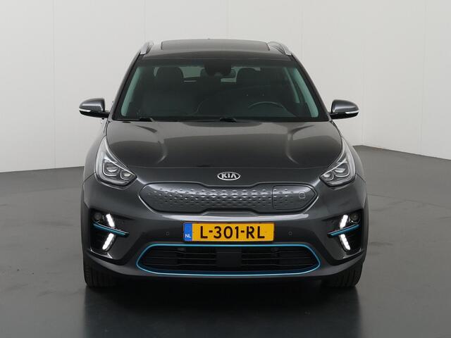 KIA e-Niro ExecutiveLine 64 kWh | Panoramadak | Lederen Bekleding | JBL Audio | Dodehoekdetectie | Stoel/Stuurwielverwarming | Stoelventilatie | Elektrisch bedienbare bestuurdersstoel met geheugenfunctie