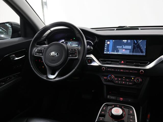 KIA e-Niro ExecutiveLine 64 kWh | Panoramadak | Lederen Bekleding | JBL Audio | Dodehoekdetectie | Stoel/Stuurwielverwarming | Stoelventilatie | Elektrisch bedienbare bestuurdersstoel met geheugenfunctie