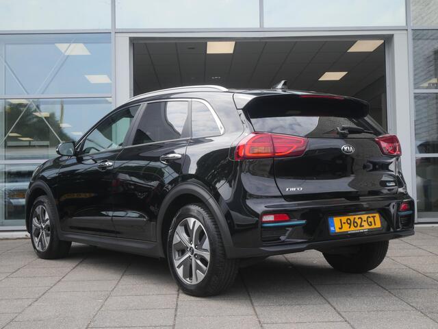 KIA e-Niro ExecutiveLine 64 kWh LED| Stoelverwarming | Climate control | Navigatie| Keyless entry |