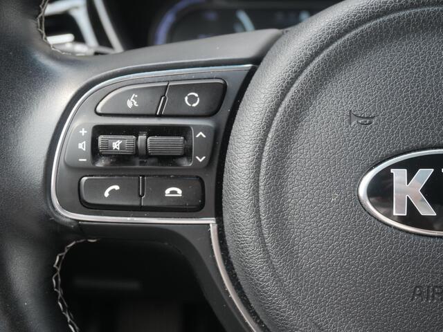 KIA e-Niro ExecutiveLine 64 kWh LED| Stoelverwarming | Climate control | Navigatie| Keyless entry |