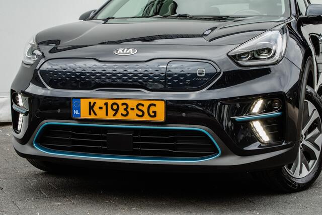 KIA e-Niro DynamicPlusLine 64 kWh Schuifdak/ Stoelverwarming/ Camera/ Carplay/ Navigatie/ Full led